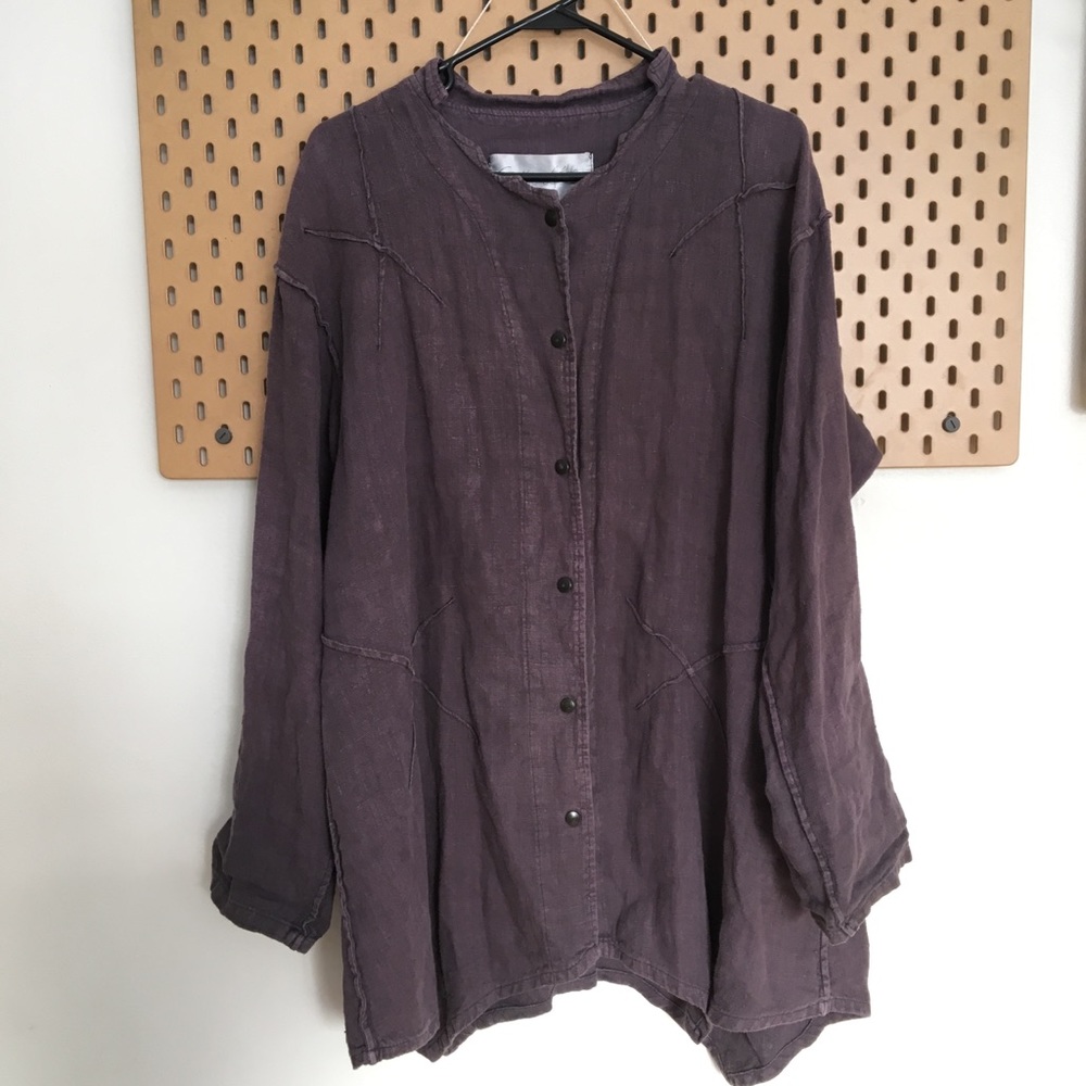 Heavyweight Linen button up tunic.